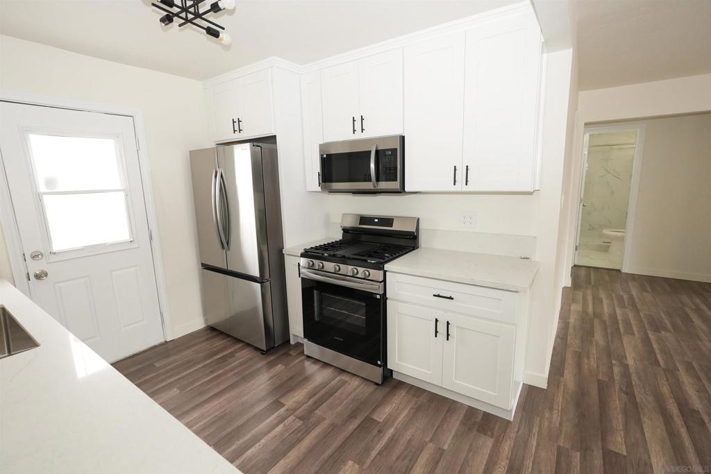 MLS #250025208SD img 11