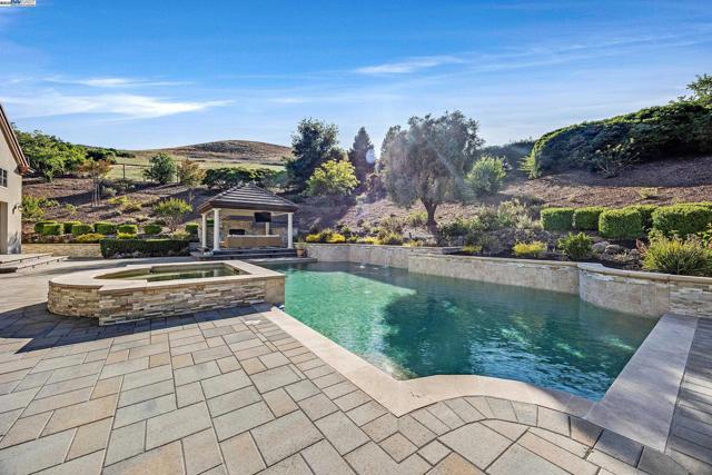 24 Timberview Ct., Danville CA: https://media.crmls.org/mediaz/71ac903f-2117-44f4-bcf5-7b67cf504f4d.jpg