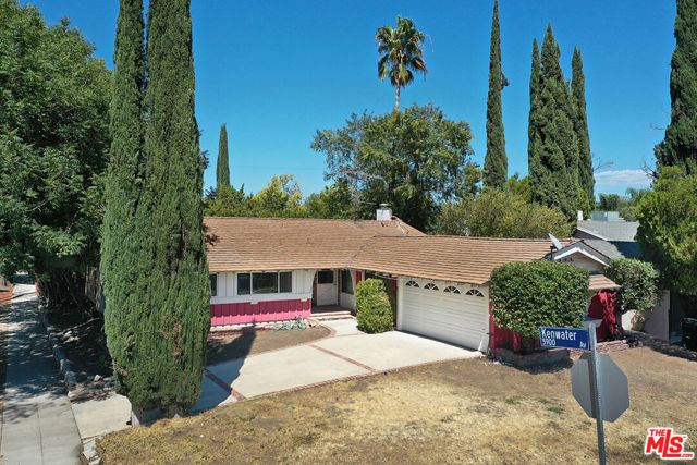 23739 Tiara Street photo 6