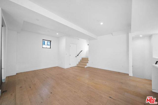 733 N Gramercy Place, Los Angeles CA: https://media.crmls.org/mediaz/71acaa7b-09b5-487e-a43a-1fa1450fd637.jpg
