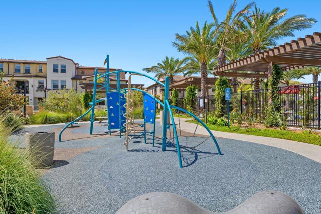 Detail Gallery Image 31 of 36 For 1847 Mesquite Way, Oceanside,  CA 92056 - 4 Beds | 3/1 Baths