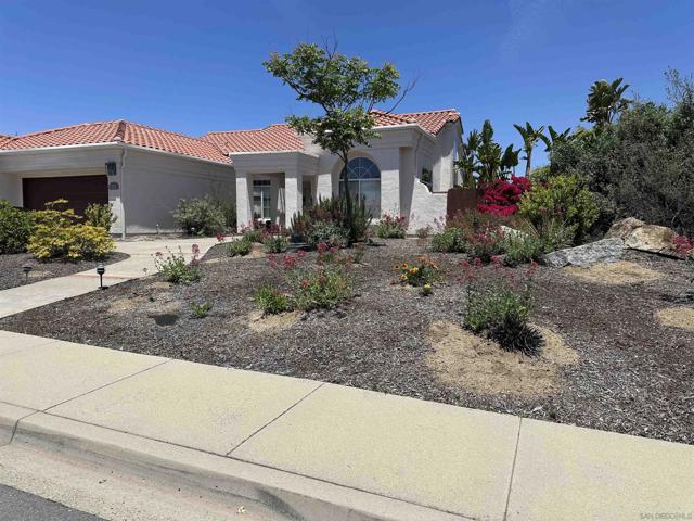 2884 Sage View Dr, Alpine CA: https://media.crmls.org/mediaz/71ad24ee-bd52-4ab8-8c2c-54a78a80cd12.jpg