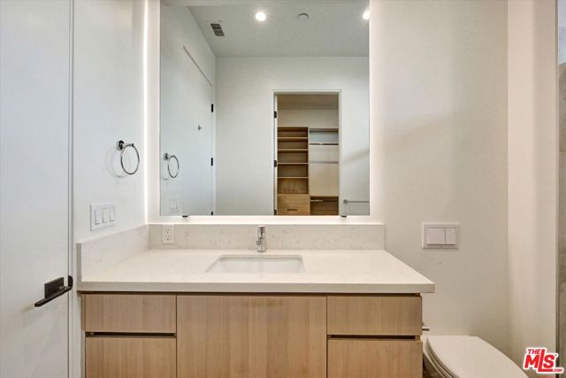 1249 N Formosa Avenue, West Hollywood CA: https://media.crmls.org/mediaz/71ad9625-5185-44a5-a72c-512868f746f4.jpg