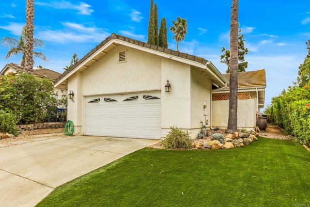 Detail Gallery Image 2 of 37 For 1887 Guilder Gln, Escondido,  CA 92029 - 3 Beds | 2 Baths