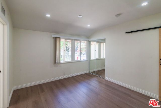 8646 Corbin Avenue, Northridge CA: https://media.crmls.org/mediaz/71ade1bf-ebce-4f08-8bb3-1882f603d23b.jpg