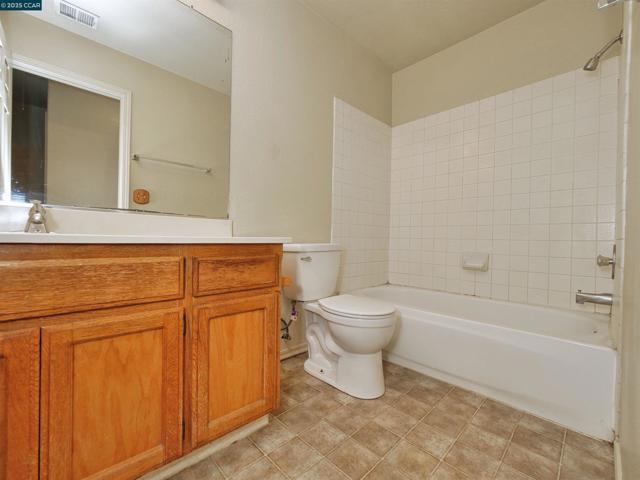 4212 Dunster Drive, Salida CA: https://media.crmls.org/mediaz/71ae2406-30b5-4a21-a756-7908e719c629.jpg