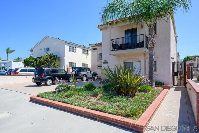 4153 Idaho St, San Diego CA: https://media.crmls.org/mediaz/71aed86c-7aa4-4de2-ba22-6d0714f1c597.jpg