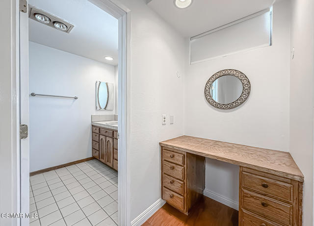 1646 Swansea Place, Westlake Village CA: https://media.crmls.org/mediaz/71aeef8d-1101-4649-b5af-ef0f5b1c6eee.jpg