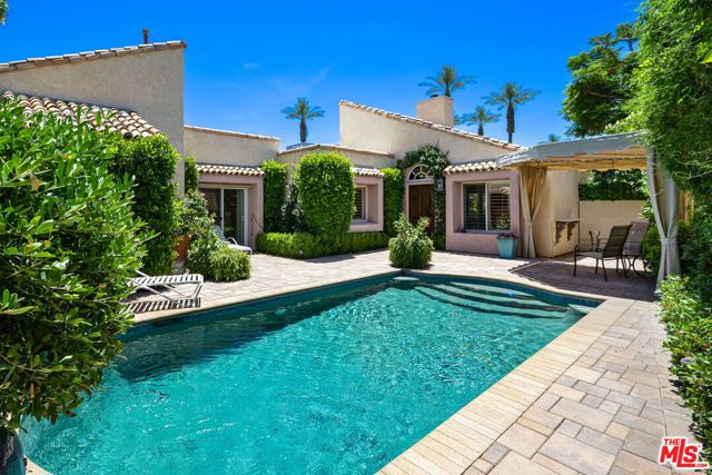 69385 Avenida De Las Montanas, Cathedral City CA: https://media.crmls.org/mediaz/71afcadd-67cb-477a-837c-9e1ebead0919.jpg