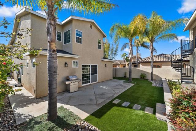 523 9th St, Imperial Beach CA: https://media.crmls.org/mediaz/71b05145-ed96-49e1-97ab-cd7eeba1bb57.jpg