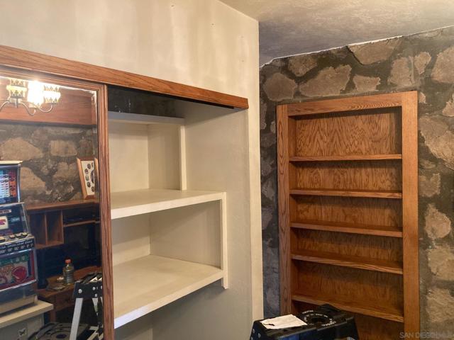 1639 Jewel Valley Rd, Boulevard CA: https://media.crmls.org/mediaz/71b16b63-0811-482a-ae20-93242d607462.jpg