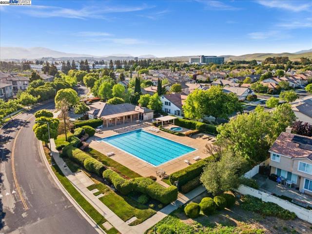 4775 Mahogany St, Dublin CA: https://media.crmls.org/mediaz/71b1dd54-4845-433d-b648-deba71e52865.jpg