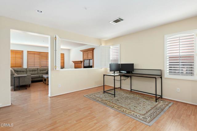 5-web-or-mls-05 - Dining Room