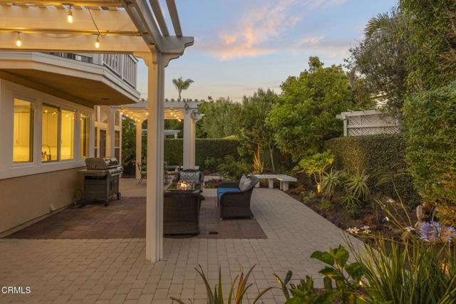 2106 Fox Den Court, Oxnard CA: https://media.crmls.org/mediaz/71b2d7c0-2cc8-4847-8767-db391290ee70.jpg
