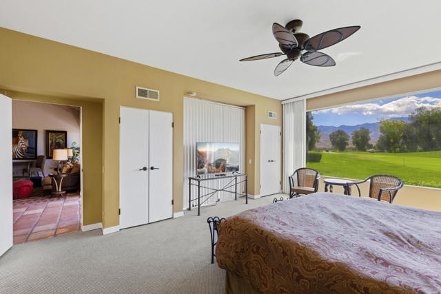 101 Mission Hills Drive, Rancho Mirage CA: https://media.crmls.org/mediaz/71b49484-41d7-4453-8a90-910dbca98bf6.jpg