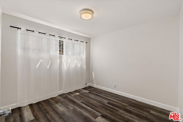 19714 Galway Avenue, Carson CA: https://media.crmls.org/mediaz/71b4a177-c14a-40f3-808f-9ac022e25a02.jpg