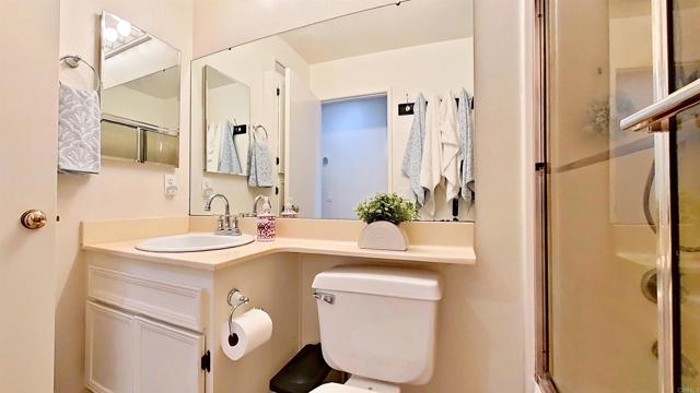 11058 Picaza Place, San Diego CA: https://media.crmls.org/mediaz/71b5be9e-d3fc-4c1c-91a7-266eec772710.jpg