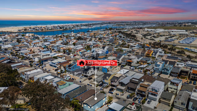 328 Highland Drive, Oxnard CA: https://media.crmls.org/mediaz/71b626ff-fe2e-4e2e-ba10-8bc0456bb8d7.jpg