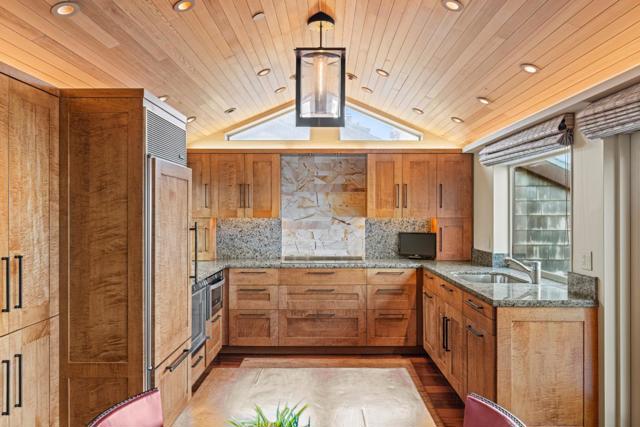 188 Monterey Dunes Way, Moss Landing CA: https://media.crmls.org/mediaz/71b65608-a0e9-4be7-a159-6f68cf1ca497.jpg