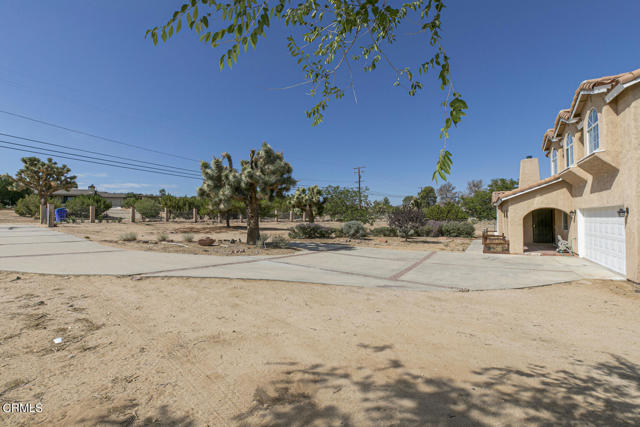 3831 E Ave T 8, Palmdale CA: https://media.crmls.org/mediaz/71b6ea47-7027-4687-9271-5a5bb7d60c5f.jpg
