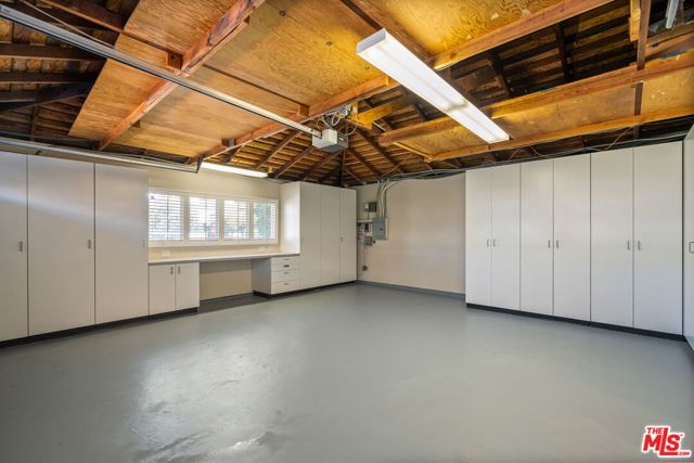 14972 CAMAROSA Drive, Pacific Palisades CA: https://media.crmls.org/mediaz/71b781b6-9191-42a8-93be-2fbeee7b2b90.jpg