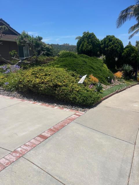 4906 VIA HINTON, Carlsbad CA: https://media.crmls.org/mediaz/71b7b9b3-d751-41f0-b99f-0ca6ce0227df.jpg