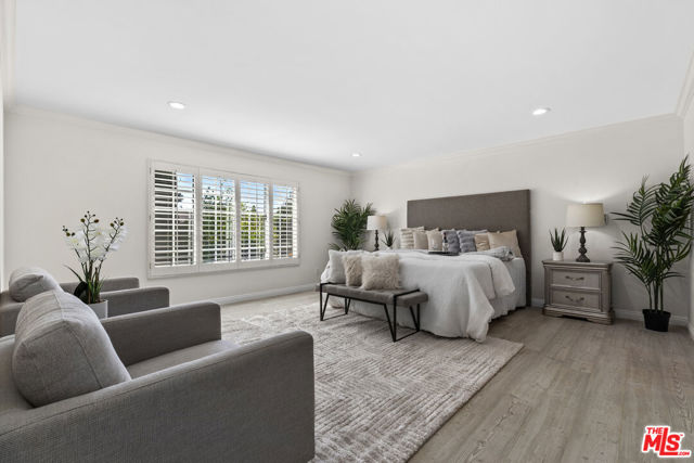 8557 Norwich Avenue, North Hills CA: https://media.crmls.org/mediaz/71b8253a-0744-4fbf-b72b-cfd520d7dce5.jpg