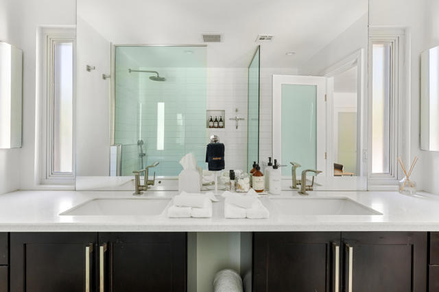 2355 W Nicola Road, Palm Springs CA: https://media.crmls.org/mediaz/71b8542b-fcca-4717-92f2-7e20a99feba3.jpg