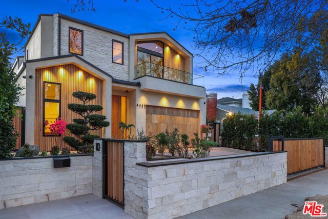 4445 Van Noord Avenue, Studio City CA: https://media.crmls.org/mediaz/71b90744-3754-4d8a-9368-fe7c5f0d5923.jpg