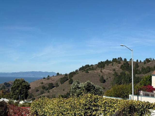 26 Driftwood Court, Pacifica CA: https://media.crmls.org/mediaz/71b97317-dbb9-4b66-8ee7-4a9d36881d98.jpg