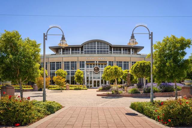 858 Chrysopolis Drive, Foster City CA: https://media.crmls.org/mediaz/71b97c34-04c3-41f0-bccd-82cc626efa93.jpg