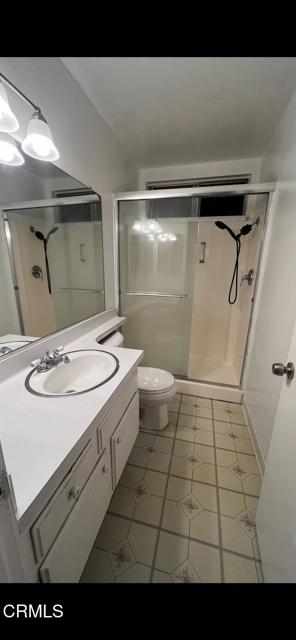 Detail Gallery Image 10 of 19 For 2221 N Eastwood Ave, Santa Ana,  CA 92705 - 3 Beds | 2 Baths