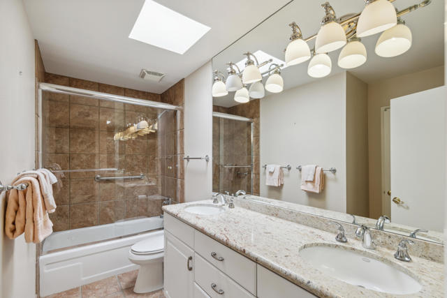 77 Majorca Drive, Rancho Mirage CA: https://media.crmls.org/mediaz/71bb6e53-54c1-4e32-b203-47316332bd4b.jpg