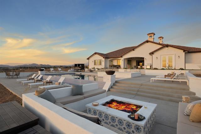 42144 Citrus Heights Road, Temecula CA: https://media.crmls.org/mediaz/71bc29e1-5885-44df-b808-e26baf3040fe.jpg