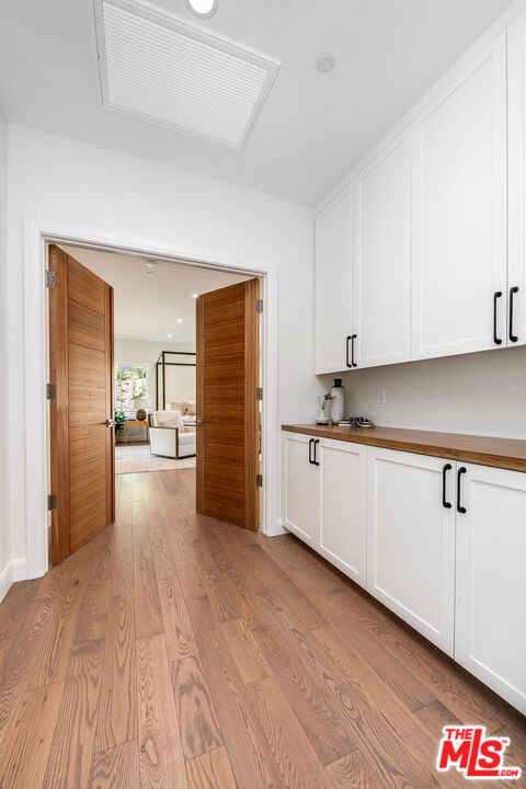 29677 Mulholland Highway, Agoura Hills CA: https://media.crmls.org/mediaz/71bc42f0-ccba-416f-983b-82e455b4a154.jpg