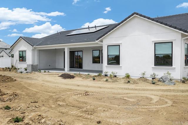 1216 Stonemark Place, Vista CA: https://media.crmls.org/mediaz/71bc5abf-d19c-42b0-989e-8ce209521520.jpg