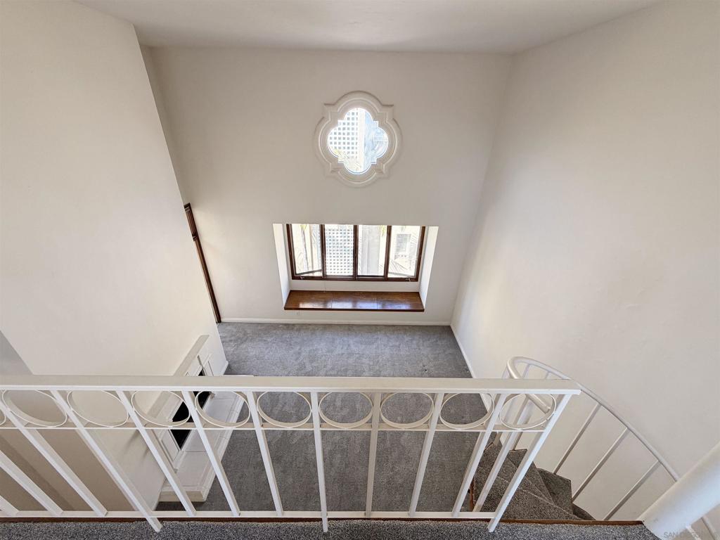 https://media.crmls.org/mediaz/71bc7aae-8bdb-43ad-af1e-3a6817bb6d49.jpg?preset=X-Large