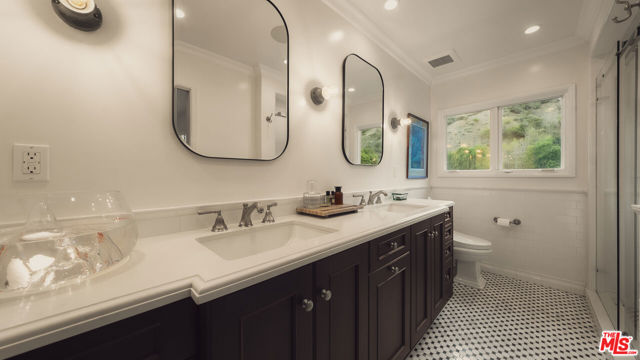 7218 La Presa Drive photo 14