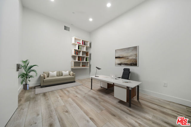 3223 W 6th Street, Los Angeles CA: https://media.crmls.org/mediaz/71bde201-c30b-4c7a-b754-1c36dbffbf49.jpg