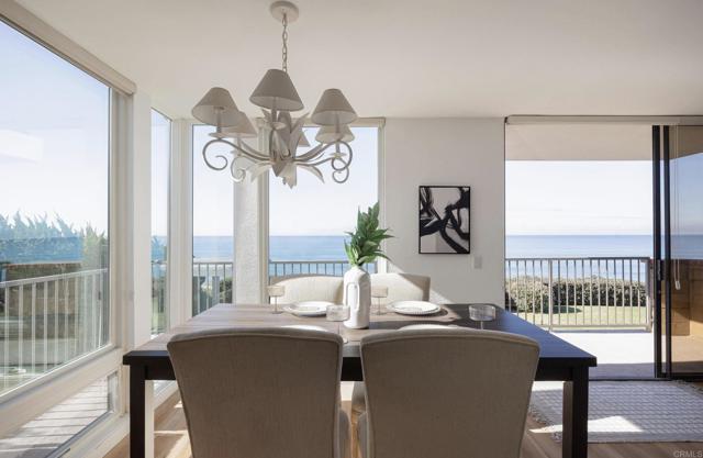 Detail Gallery Image 3 of 26 For 424 Stratford Ct #B11,  Del Mar,  CA 92014 - 2 Beds | 2 Baths