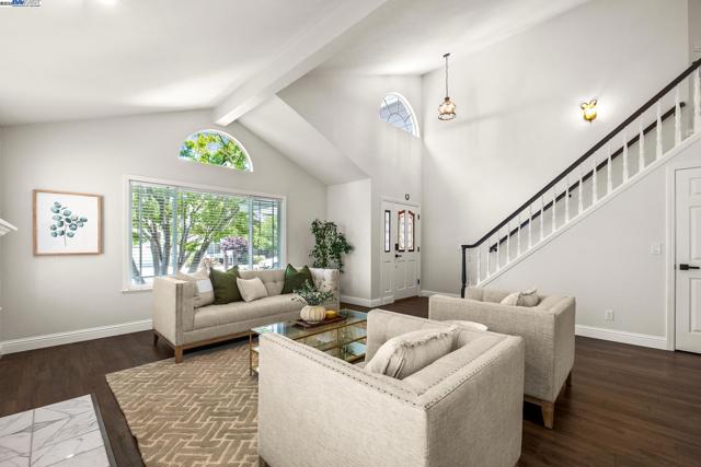 3746 La Costa Ave, Castro Valley CA: https://media.crmls.org/mediaz/71bf4e96-7507-474c-811a-b20ebfe544dd.jpg