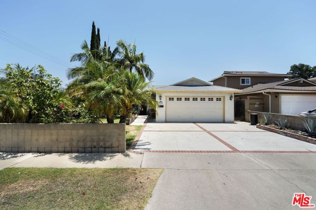 700 S Plymouth Place, Anaheim CA: https://media.crmls.org/mediaz/71bf6da7-00a7-4d38-8be0-95c055cfb6ce.jpg