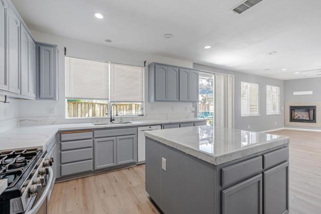 5323 Gold Creek Circle, Discovery Bay CA: https://media.crmls.org/mediaz/71bfc4f0-91b6-4ca4-ba35-9ae703533dca.jpg