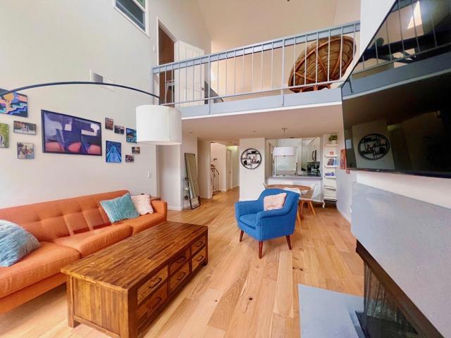 20371 Bluffside Circle, Huntington Beach CA: https://media.crmls.org/mediaz/71c03e6d-d959-4518-875f-0685376288f3.jpg