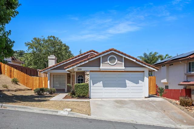 Detail Gallery Image 1 of 29 For 2035 Badger Gln, Escondido,  CA 92029 - 3 Beds | 2 Baths
