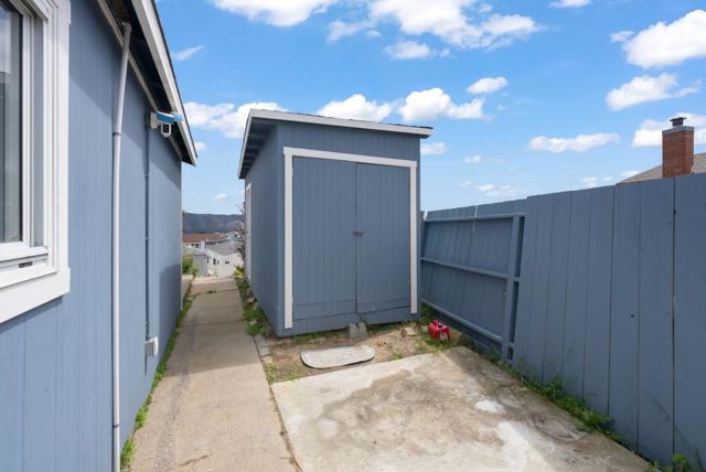 6 John Glenn Circle, Daly City CA: https://media.crmls.org/mediaz/71c284b7-925c-4327-b51f-2a52f208f1b6.jpg