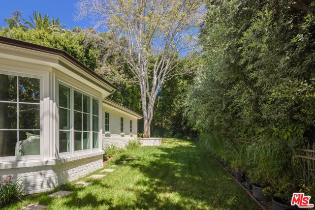 6 Bed Home for Sale in Los Angeles, California