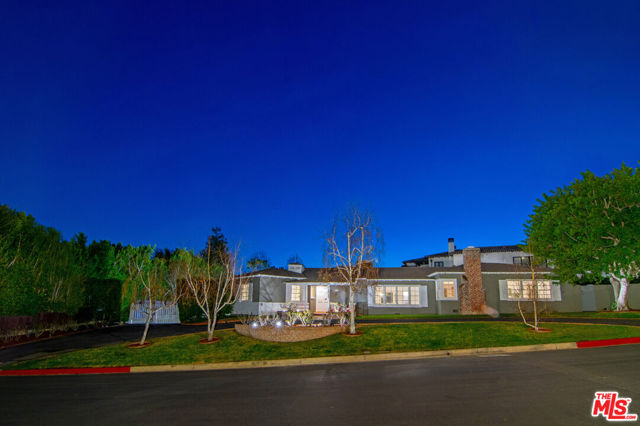 Drew Fenton | 157 N Woodburn Drive Los Angeles CA | MLS: 7226976