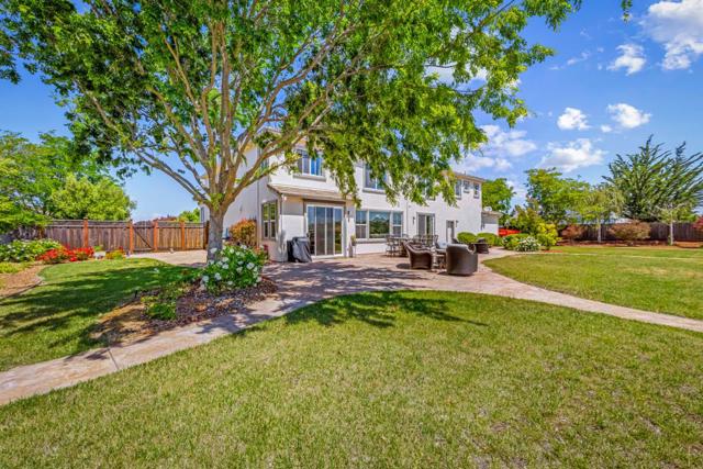 531 Via Vaquero Sur, San Juan Bautista CA: https://media.crmls.org/mediaz/71c386db-32cd-4d8d-a5ca-39a29bb8a503.jpg