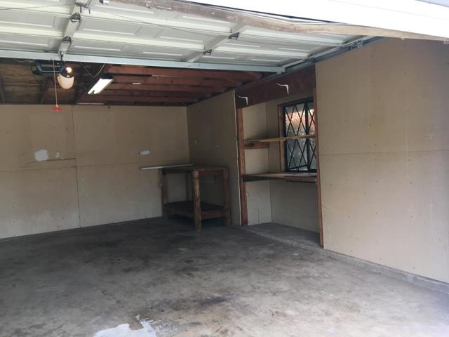 1274 Devonwood Drive, Merced CA: https://media.crmls.org/mediaz/71c3ad5c-a2f3-4b0c-a59a-7bb12edbd350.jpg